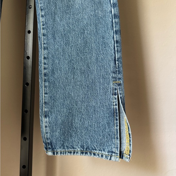 Good American Good Boy Blue Straight Leg Jeans - Picture 6 of 11